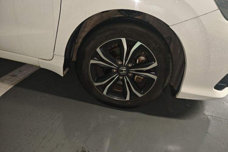 Used Honda Crider 2022 180Turbo CVT Luxury Edition Right Front Wheel Hub