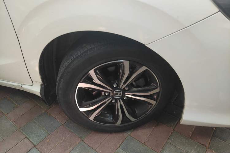 Used Honda Crider 2022 180Turbo CVT Luxury Edition Right Front Wheel Hub