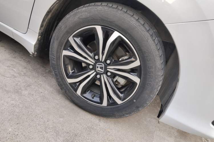Used Honda Crider 2022 180 Turbo CVT Flagship Edition Right Front Wheel Hub