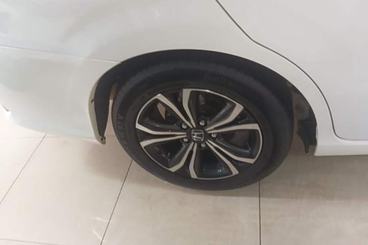 Used Honda Crider 2022 180Turbo CVT Luxury Edition Right Rear Wheel Hub