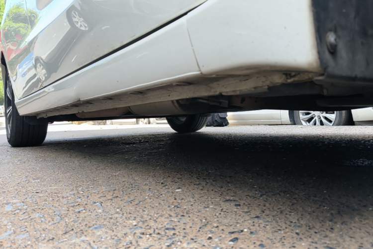 Used Honda Crider 2022 180Turbo CVT Luxury Edition Right Side Sill