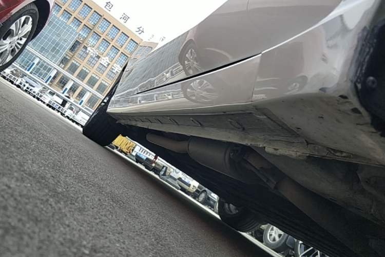 Used Honda Crider 2022 180Turbo CVT Luxury Edition Right Side Sill