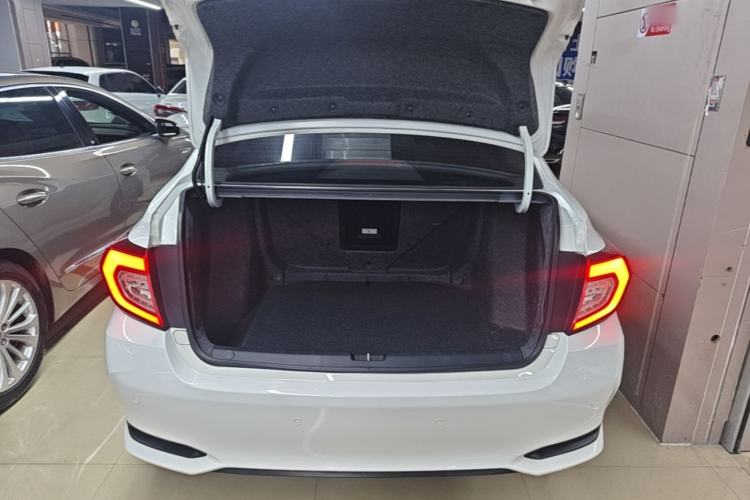 Used Honda Crider 2022 180Turbo CVT Luxury Edition Trunk