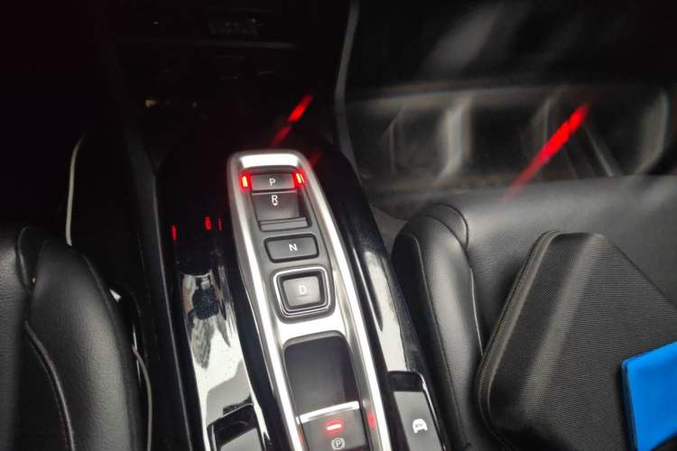 Used Honda Crider 2024 1.5L Sharp Luxury Edition Gear Lever