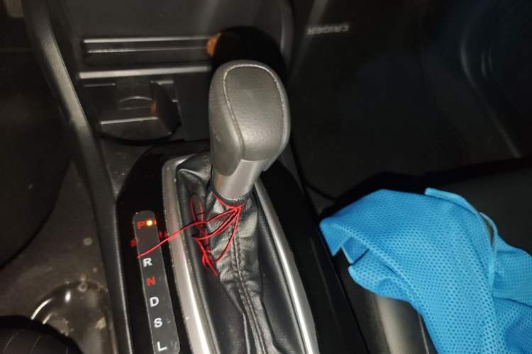 Used Honda Crider 2024 180 Turbo CVT Luxury Edition Gear Lever