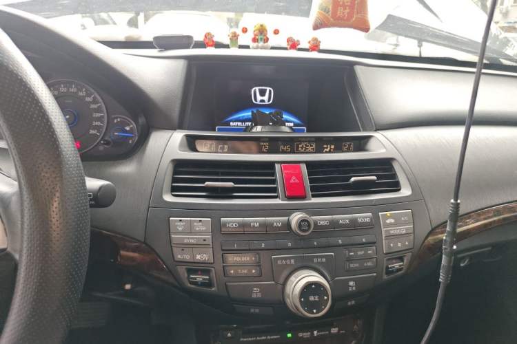 Used Honda Crosstour 2011 3.5L Flagship Edition Audio And AC Panel