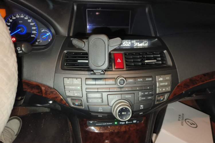 Used Honda Crosstour 2011 3.5L Flagship Edition Audio And AC Panel