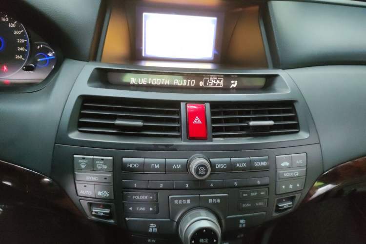 Used Honda Crosstour 2011 3.5L Flagship Edition Audio And AC Panel