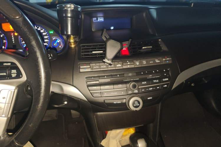 Used Honda Crosstour 2011 3.5L Prestige Edition Audio And AC Panel