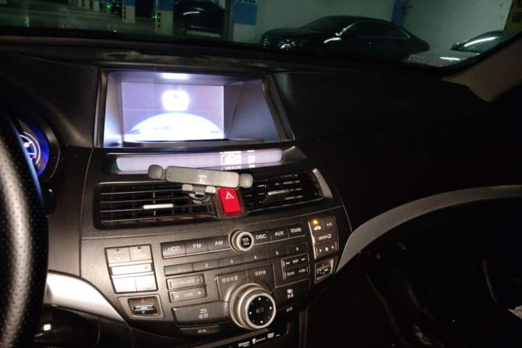 Used Honda Crosstour 2011 3.5L Flagship Edition Audio And AC Panel