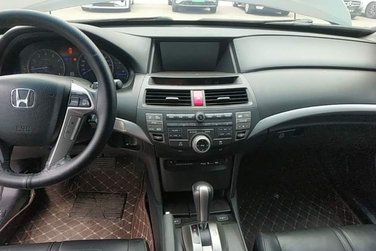 Used Honda Crosstour 2011 3.5L Flagship Edition Audio And AC Panel