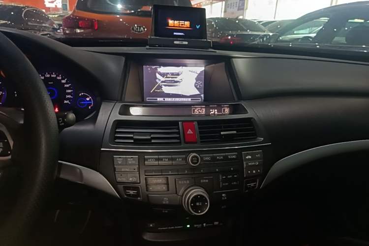 Used Honda Crosstour 2011 3.5L Flagship Edition Audio And AC Panel
