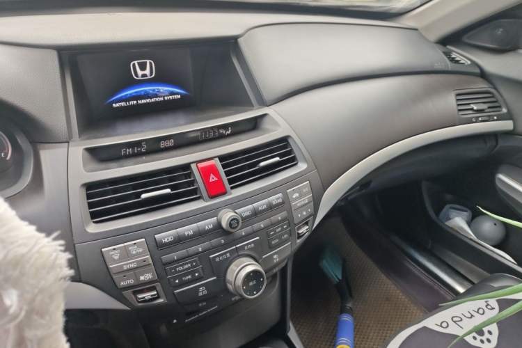 Used Honda Crosstour 2011 3.5L Flagship Edition Audio And AC Panel