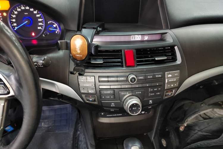 Used Honda Crosstour 2011 3.5L Flagship Edition Audio And AC Panel