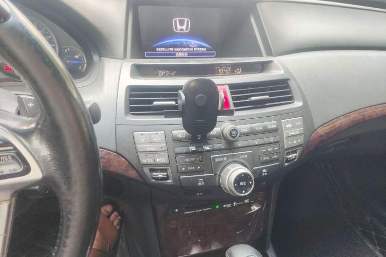 Used Honda Crosstour 2011 3.5L Prestige Edition Audio And AC Panel