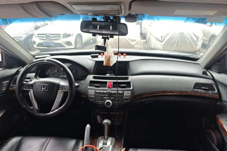 Used Honda Crosstour 2011 3.5L Flagship Edition Center Console