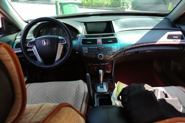 Used Honda Crosstour 2011 3.5L Flagship Edition Center Console