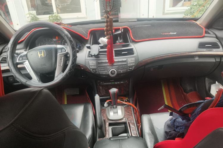 Used Honda Crosstour 2011 3.5L Flagship Edition Center Console