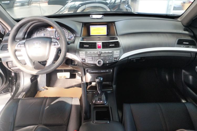 Used Honda Crosstour 2011 3.5L Flagship Edition Center Console