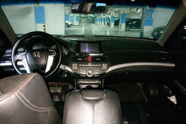 Used Honda Crosstour 2011 3.5L Flagship Edition Center Console