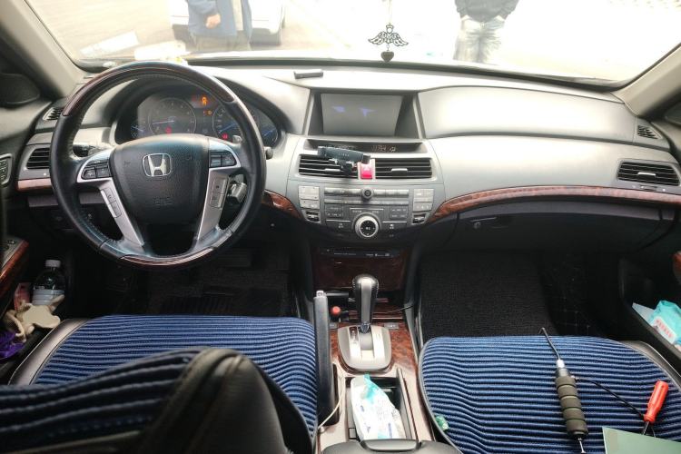 Used Honda Crosstour 2011 3.5L Flagship Edition Center Console