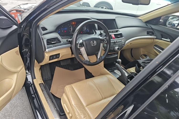 Used Honda Crosstour 2011 3.5L Flagship Edition Center Console