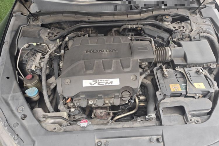 Used Honda Crosstour 2011 3.5L Flagship Edition Engine Bay