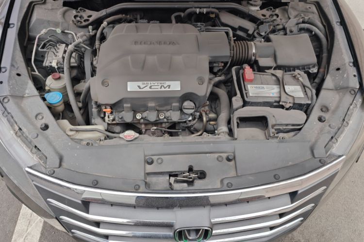 Used Honda Crosstour 2011 3.5L Prestige Edition Engine Bay