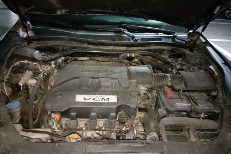 Used Honda Crosstour 2011 3.5L Flagship Edition Engine Bay