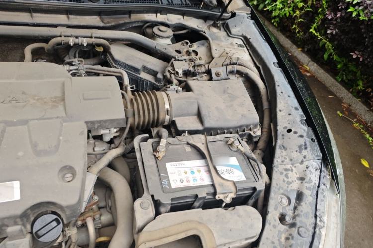 Used Honda Crosstour 2011 3.5L Flagship Edition Engine Bay Left