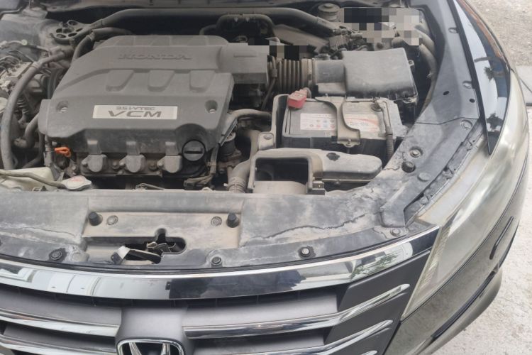 Used Honda Crosstour 2011 3.5L Flagship Edition Engine Bay Left