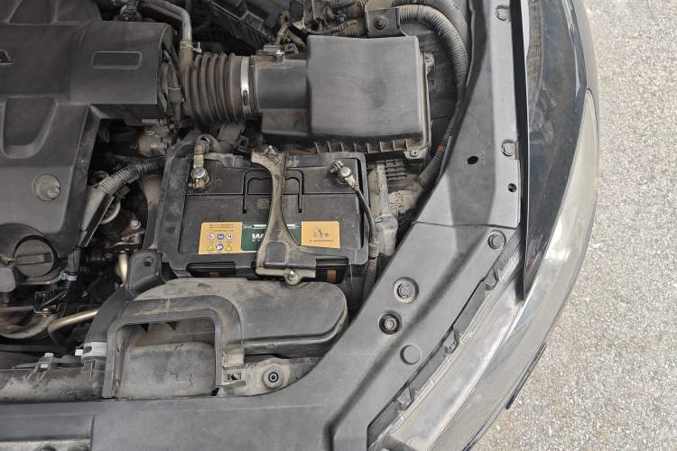 Used Honda Crosstour 2011 3.5L Flagship Edition Engine Bay Left