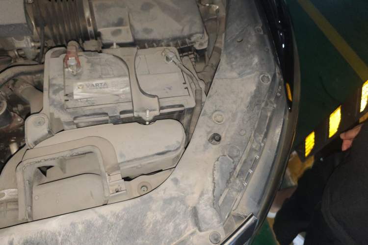 Used Honda Crosstour 2011 3.5L Prestige Edition Engine Bay Left