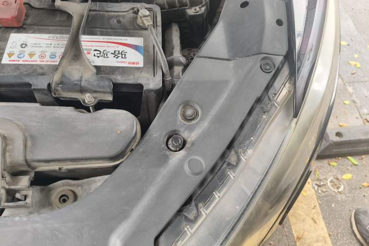 Used Honda Crosstour 2011 3.5L Flagship Edition Engine Bay Left