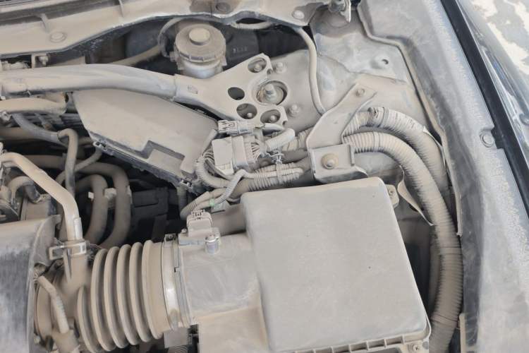 Used Honda Crosstour 2011 3.5L Flagship Edition Engine Bay Left