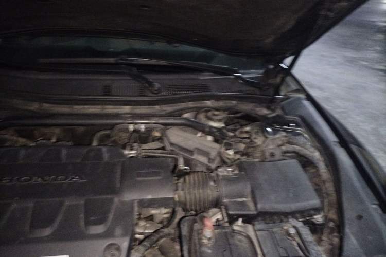 Used Honda Crosstour 2011 3.5L Prestige Edition Engine Bay Left