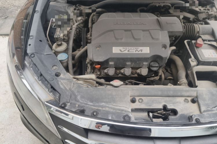 Used Honda Crosstour 2011 3.5L Flagship Edition Engine Bay Right