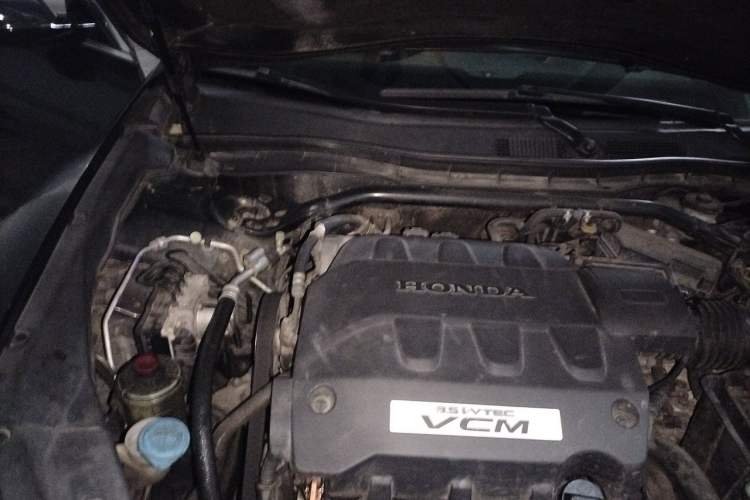 Used Honda Crosstour 2011 3.5L Prestige Edition Engine Bay Right