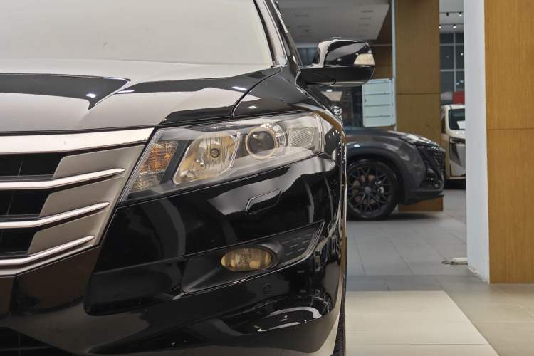 Used Honda Crosstour 2011 3.5L Flagship Edition Exterior 12