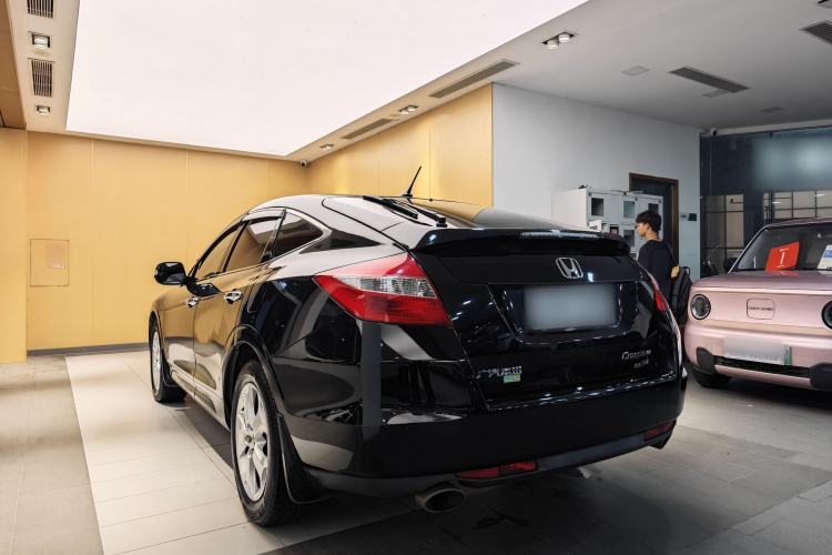 Used Honda Crosstour 2011 3.5L Flagship Edition Exterior 4