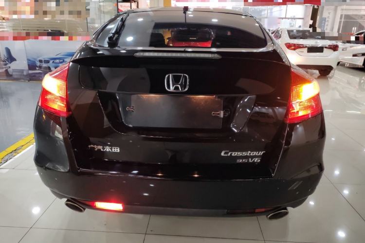 Used Honda Crosstour 2011 3.5L Flagship Edition Exterior 4