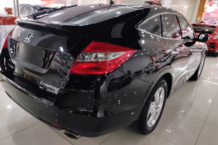 Used Honda Crosstour 2011 3.5L Flagship Edition Exterior 5