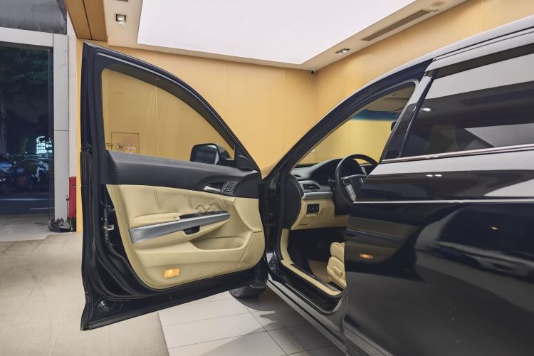 Used Honda Crosstour 2011 3.5L Flagship Edition Exterior 6