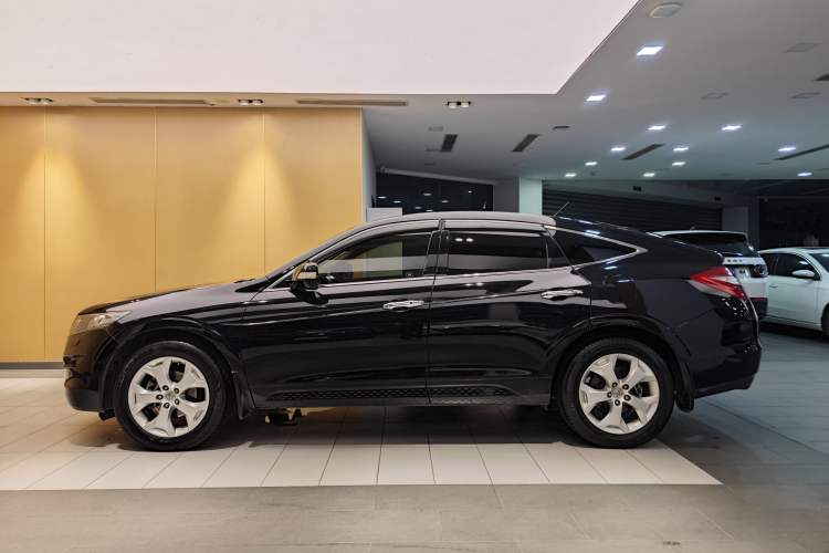 Used Honda Crosstour 2011 3.5L Flagship Edition Exterior 9