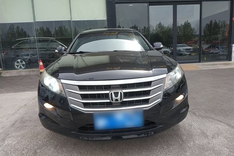 Used Honda Crosstour 2011 3.5L Flagship Edition Front