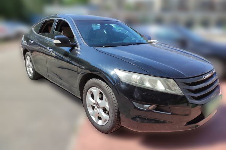 Used Honda Crosstour 2011 3.5L Flagship Edition Front Right 45 Deg