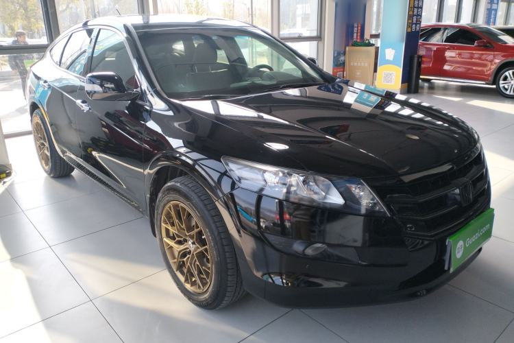 Used Honda Crosstour 2011 3.5L Flagship Edition Front Right 45 Deg