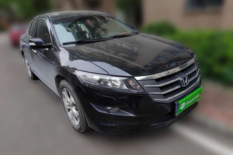 Used Honda Crosstour 2011 3.5L Flagship Edition Front Right 45 Deg