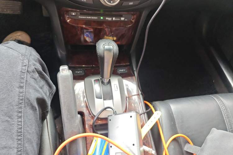 Used Honda Crosstour 2011 3.5L Flagship Edition Gear Lever