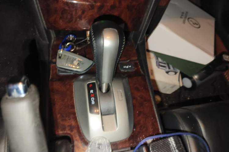 Used Honda Crosstour 2011 3.5L Flagship Edition Gear Lever
